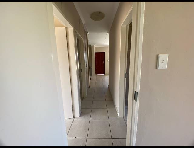 3 BEDROOM HOUSE FOR SALE IN WATERKLOOF EAST
